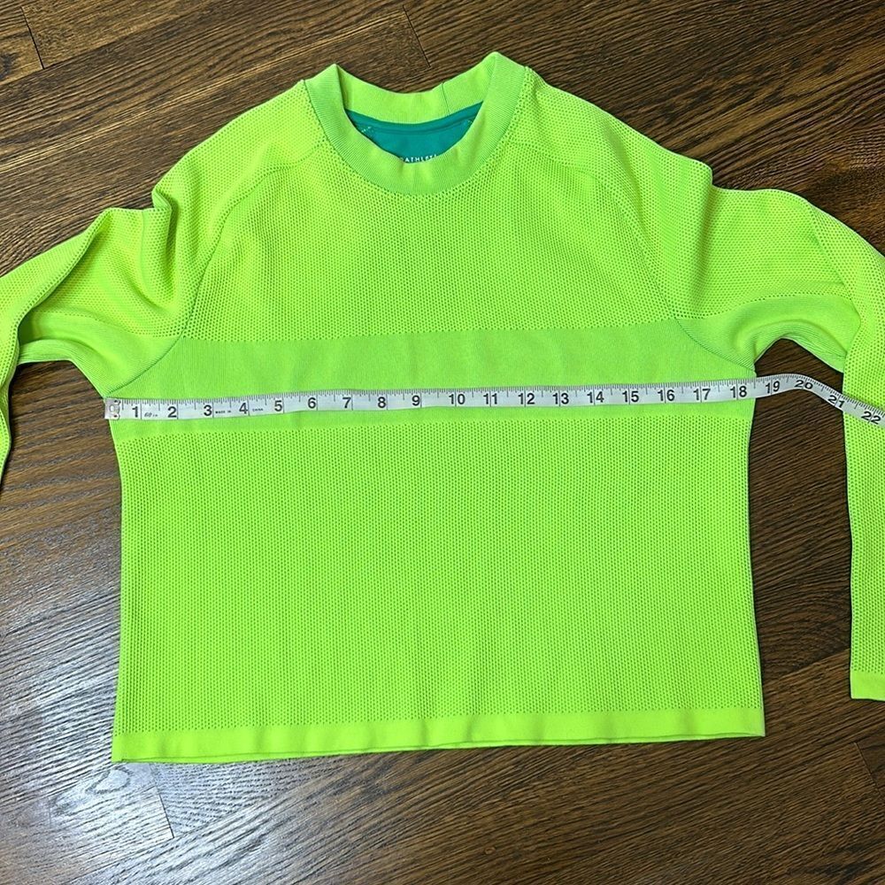 Athleta Turbo Seamless Cropped Crewneck in Neon Green - Size Small - Picture 5 of 7